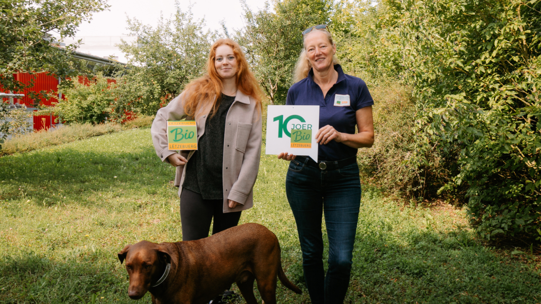 Daniela Noesen is director of Vereenegung fir Biolandwirtschaft Lëtzebuerg (association for organic farming) asbl and Anne Hoffmann supports the organisation with Noesen.