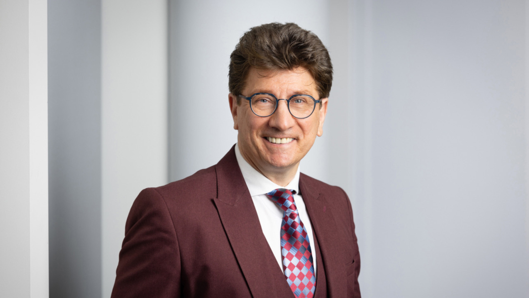 Laurent GAYET, Deputy CEO AXA Wealth Europe