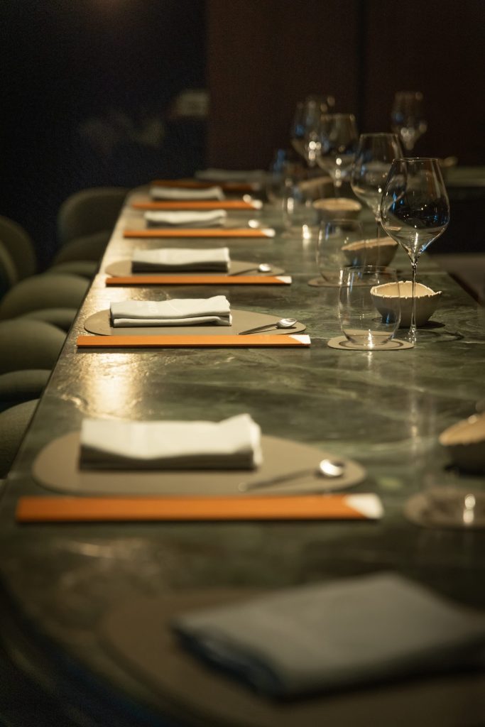 (Grünewald Chef’s Table. Photo © Laurent Antonelli)